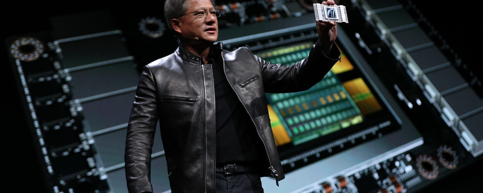 Jensen Huang, Nvidia presented the new Blackwell AI GPU